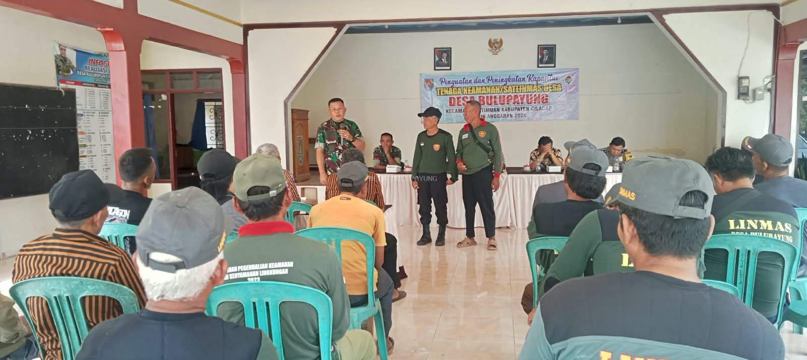 PENINGKATAN KAPASITAS LINMAS DESA BULUPAYUNG KECAMATAN PATIMUAN MELALUI TEORI DAN PRAKTIK LAPANGAN