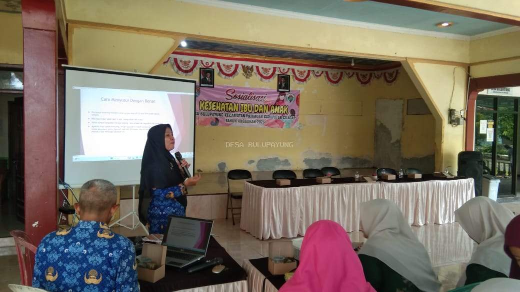 Sosialisasi Kesehatan Ibu dan Anak, Kader Posyandu begitu antusias mengikuti kegiatan